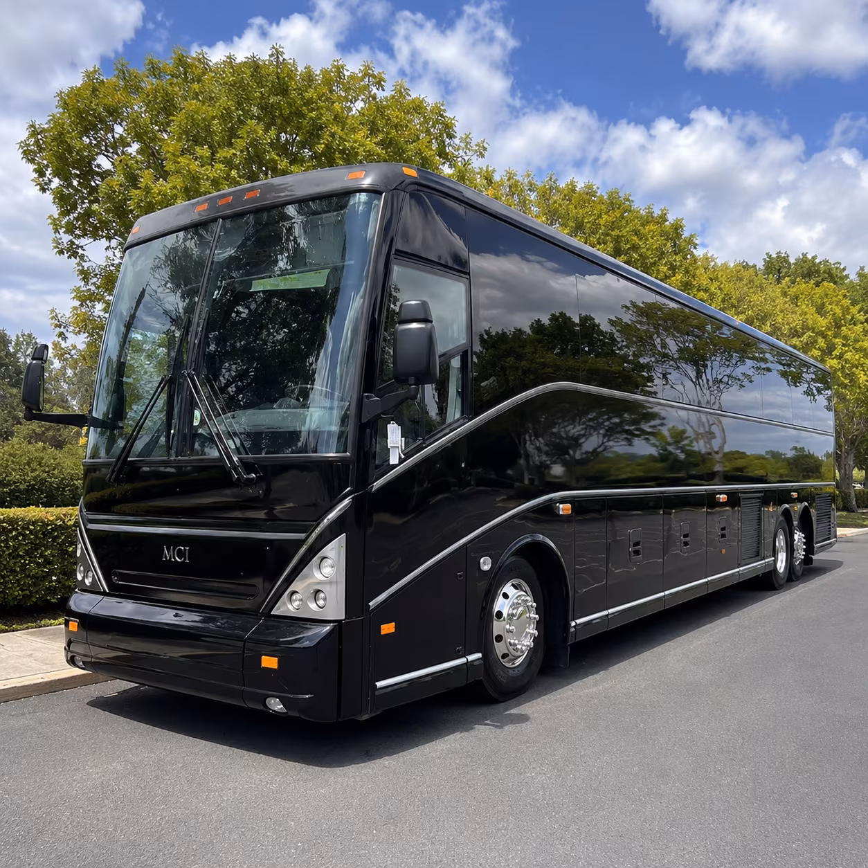 charter buses to the georgia aquarium and downtown atlanta destinations