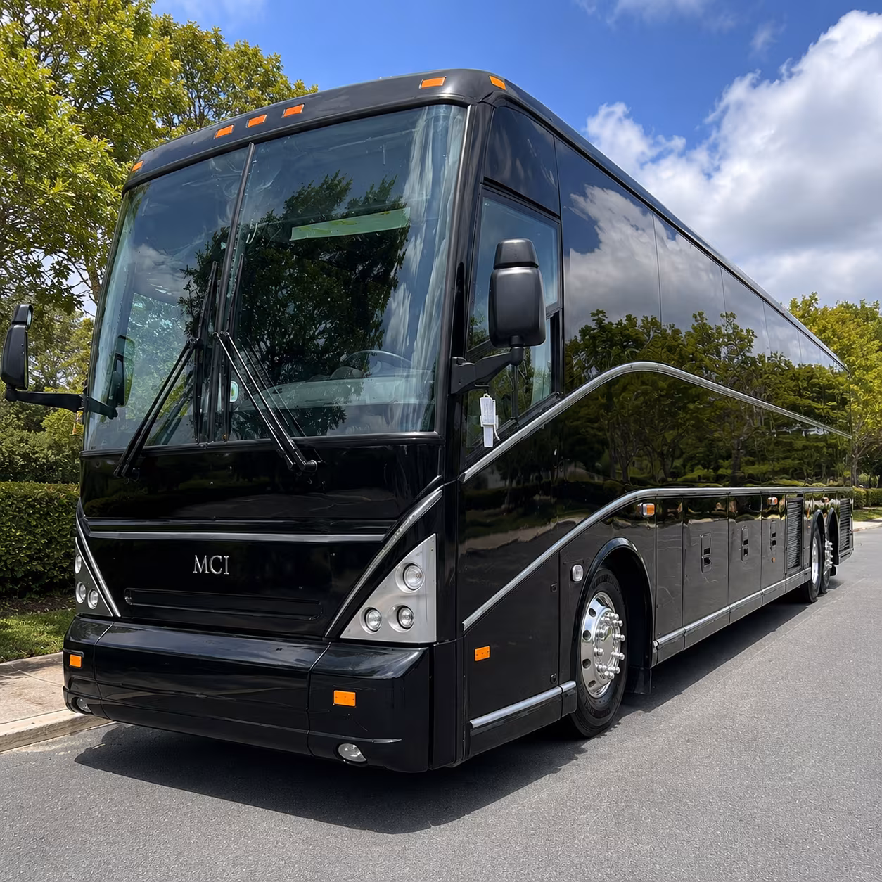 johnscreekcharterbusservices com will help you find fan group buses to state farm arena and hawks games